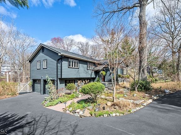 4th image of 87 Buena Vista Dr