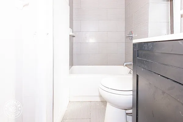 Rented by MySpaceNYC | media 23