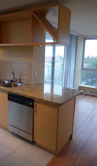 5028 Kwantlen St #1703 — Photo 4