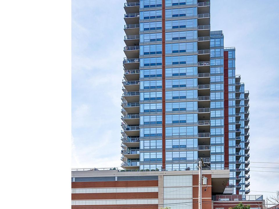 1st image of 1600 S Prairie Ave #1906