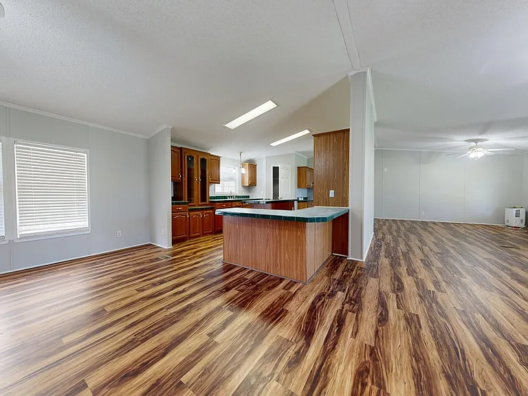 6498 Central Ave — Photo 12