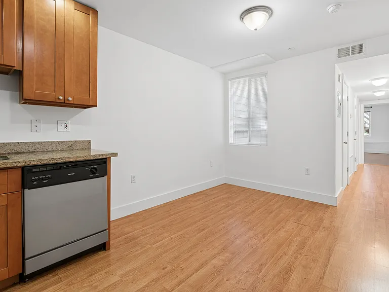 55 Manchester St #6 — Photo 2