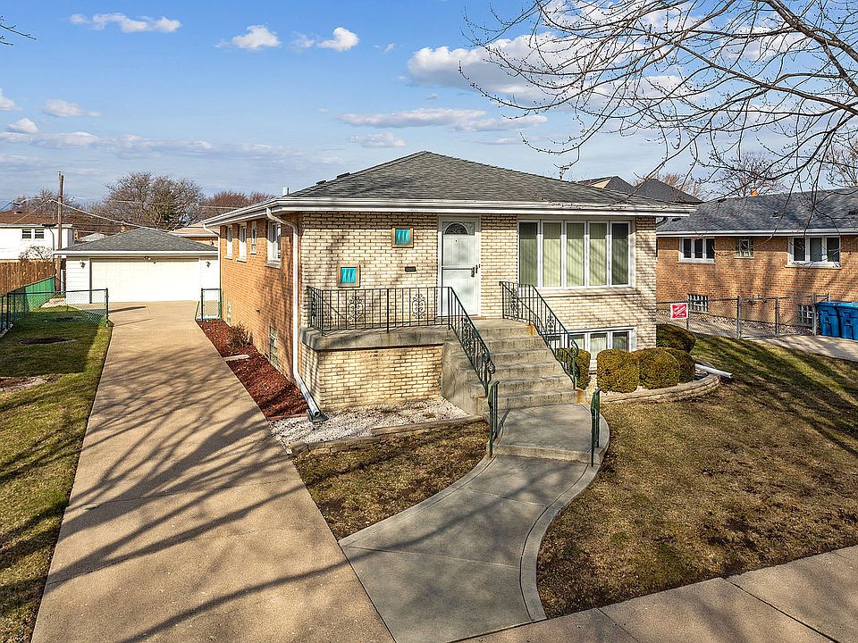 1st image of 9012 McVicker Ave