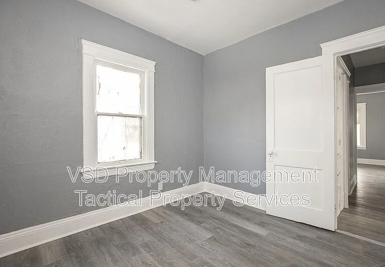 11429 Lardet Ave #UP — Photo 7