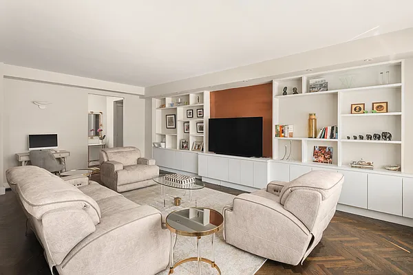 Sold by Douglas Elliman | media 14