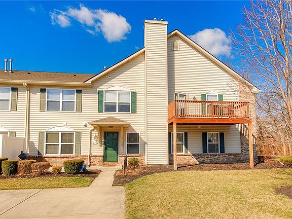 2nd image of 476 Avon Village Pkwy Unit 148