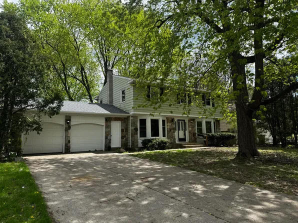 4812 Kimball Ave SE, Kentwood, MI 49508