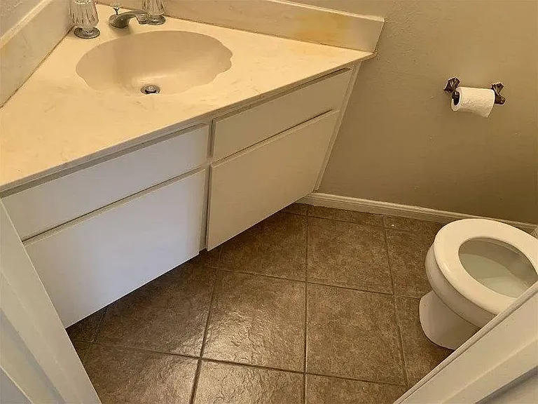 1620 Wellington Pl #502 — Photo 8