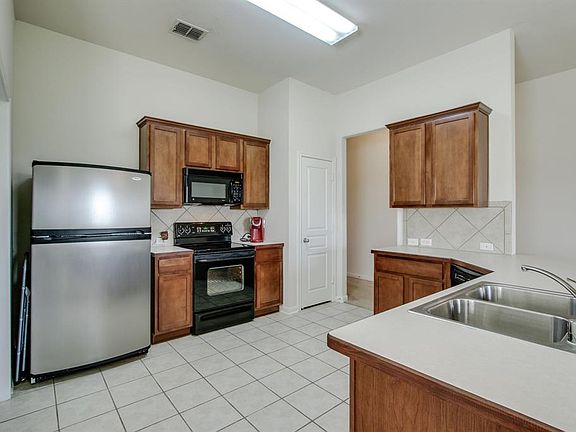 3rd image of 2865 Cascade Cove Dr