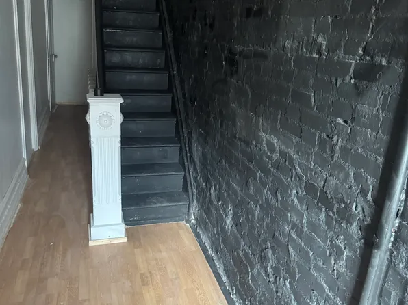 105 N 2nd St #1, Harrisburg, PA 17113