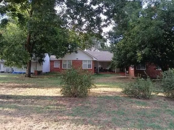 505 E Chantry St, Perkins, OK 74059