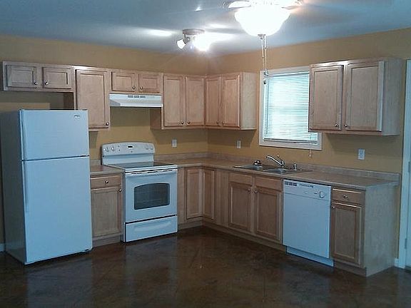 2nd image of 221 Woodlawn Ave APT D