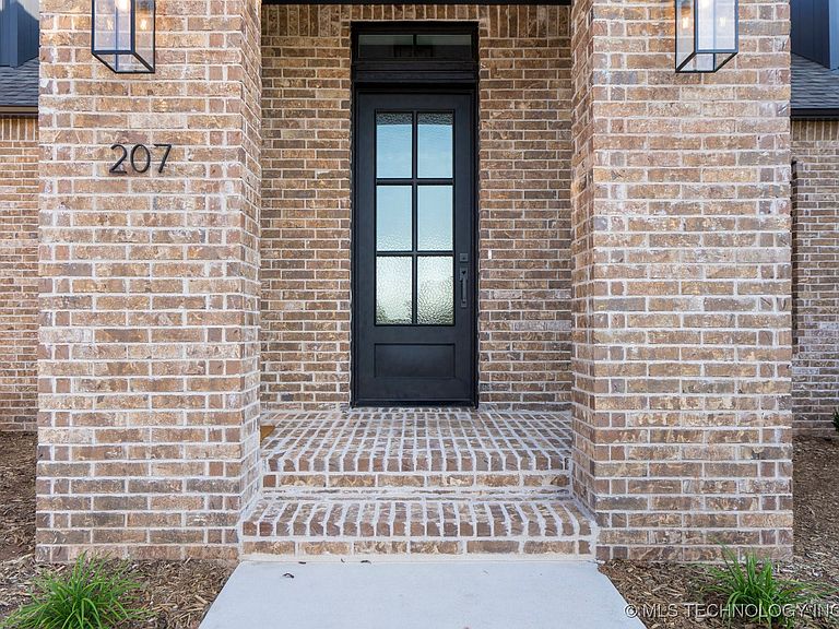 Listing photo 5