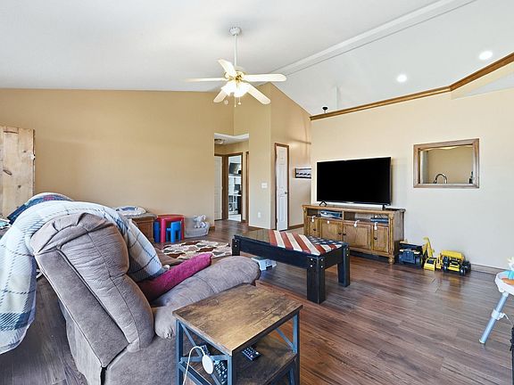 4th image of 1311 Lori Lea St