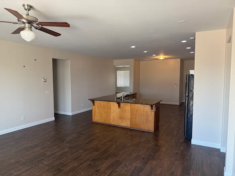 7303 W Donner Dr — Photo 8