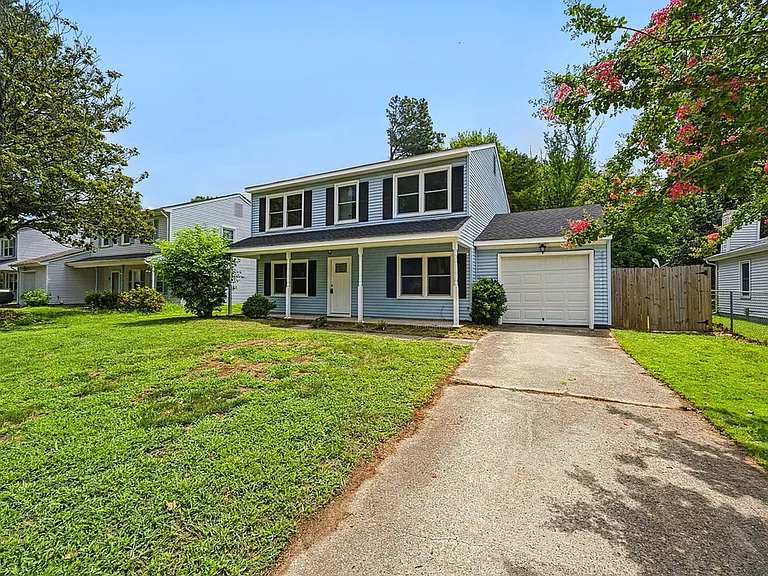 17 Sandy Lake Dr — Photo 1