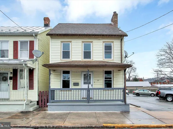 35 S Water St, Spring Grove, PA 17362
