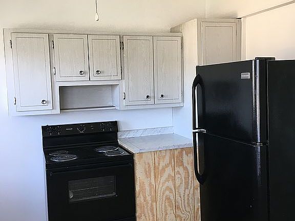 5th image of 353 Main St #3
