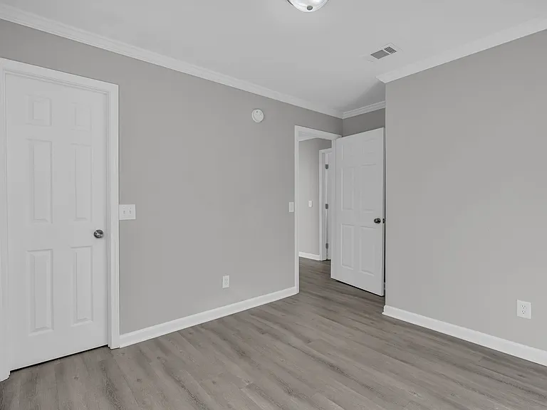 1040 Thomasville Estates Way SE — Photo 6