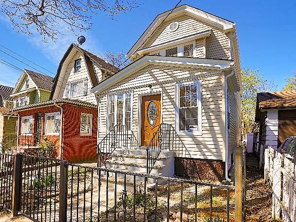 3rd image of 10412 188th St