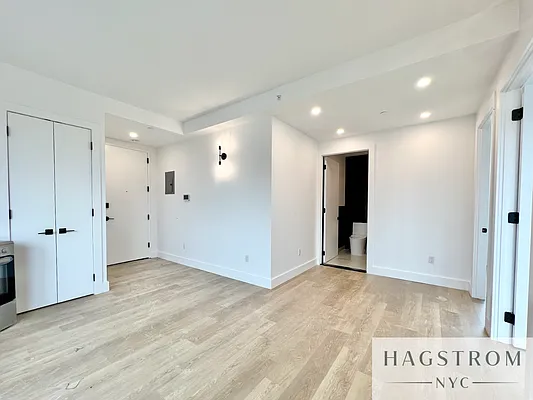 Rented by Hagstrom Management Inc | media 26