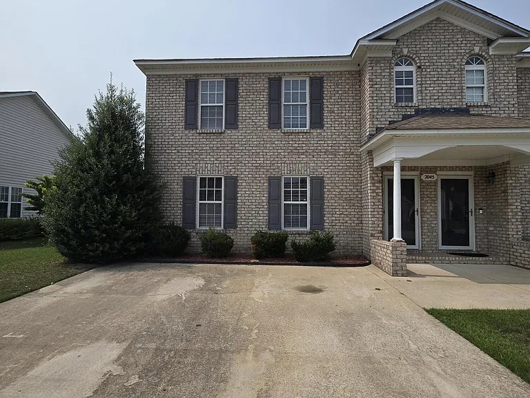2045 Cambria Dr #A — Photo 1