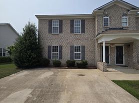 2045 Cambria Dr, Greenville, NC