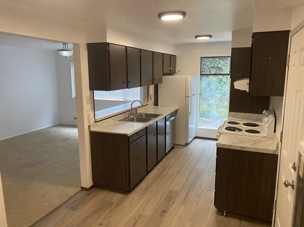 237 E Woodhill Ave #1, Westport, WA 98595