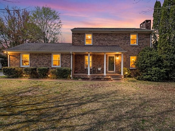 2nd image of 203 Twelve Oaks Rd
