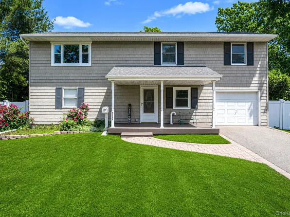 377 Montgomery Avenue, West Babylon, NY 11704
