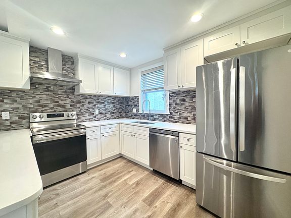 4th image of 2226 Fairmount Ave Floor 2