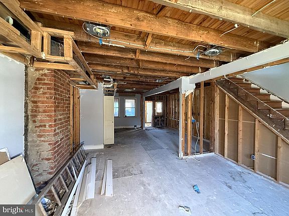 4th image of 2953 Yorkway