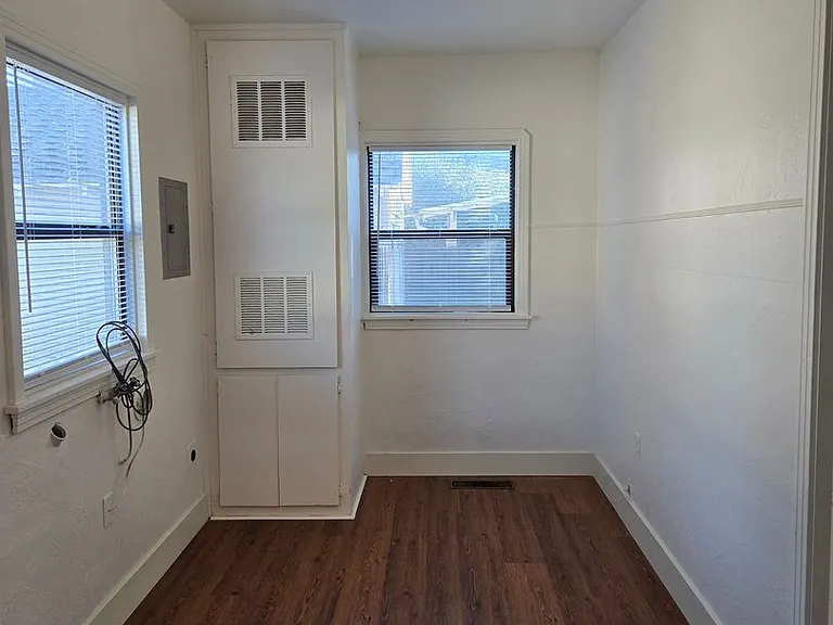 1201 E Marshall St — Photo 8