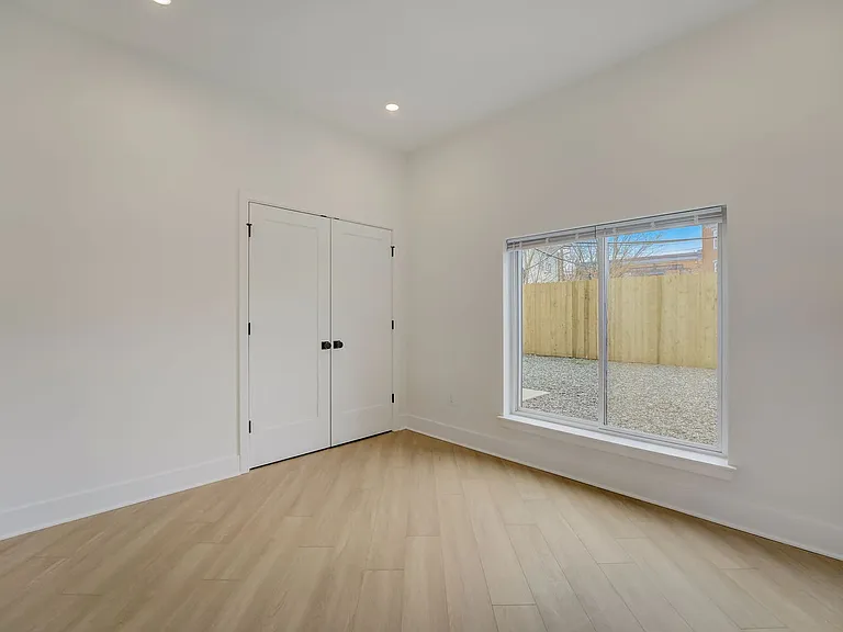Nova Commons - 4200 Landcaster Ave — Photo 32