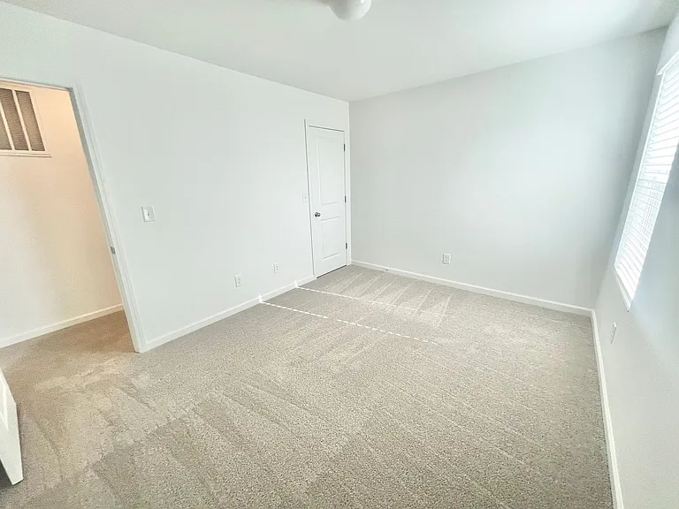 338 Pearl St — Photo 7