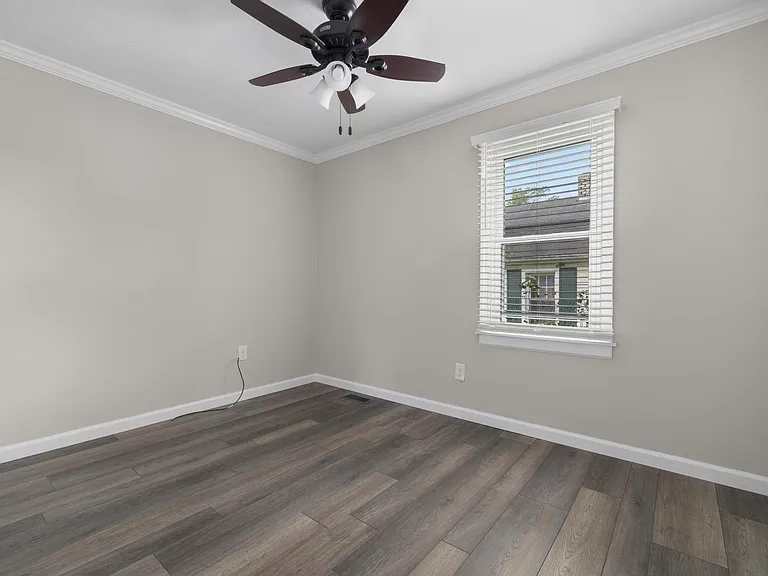 2114 Broad St — Photo 8