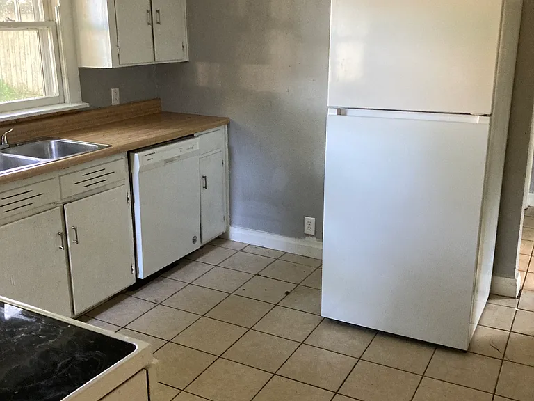 415 West St — Photo 6