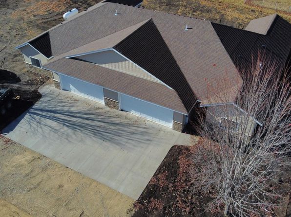 331 5th Ave NE, Mazeppa, MN 55956