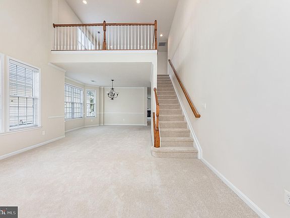 4th image of 6224 E Dranesville Dr
