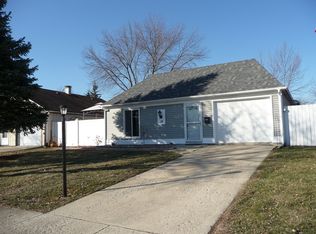 18 Afton Dr, Montgomery, IL 60538