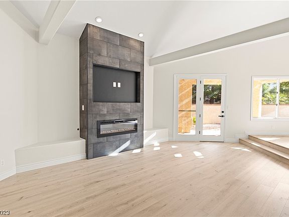 3rd image of 5062 Southern Hills Ln