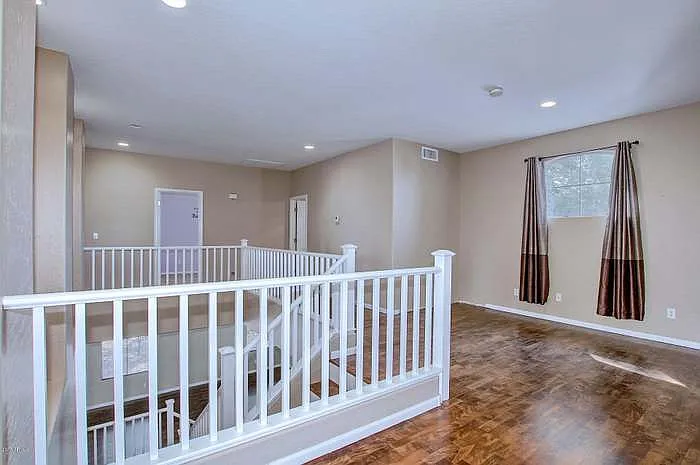 562 N Danielson Way — Photo 16