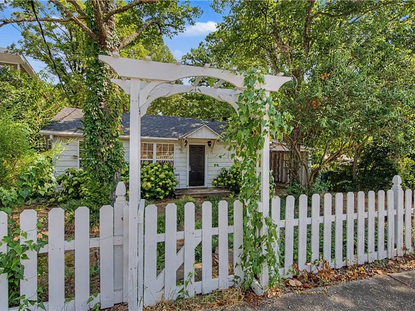 1432 Van Buren Ave, Fayetteville, AR 72701