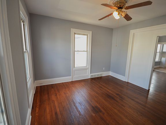 5th image of 923 Hancock Ave