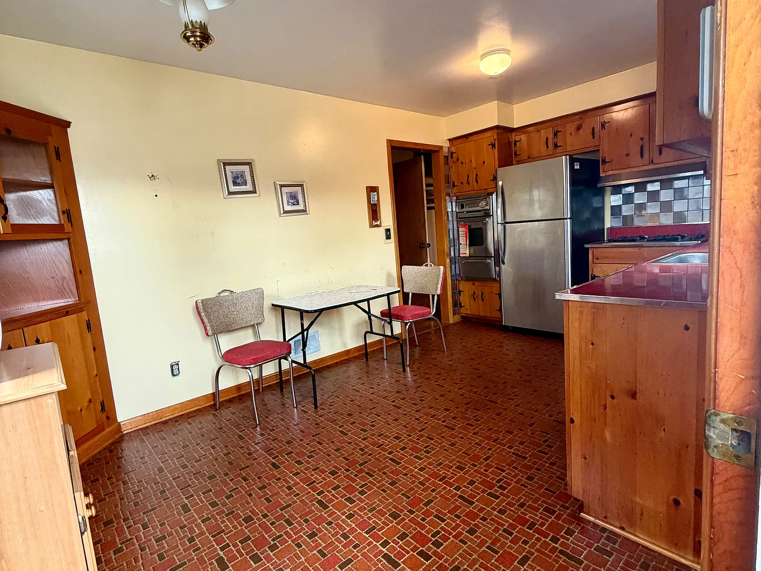3 bed, 1008 sqft, $3,450 — Photo 3
