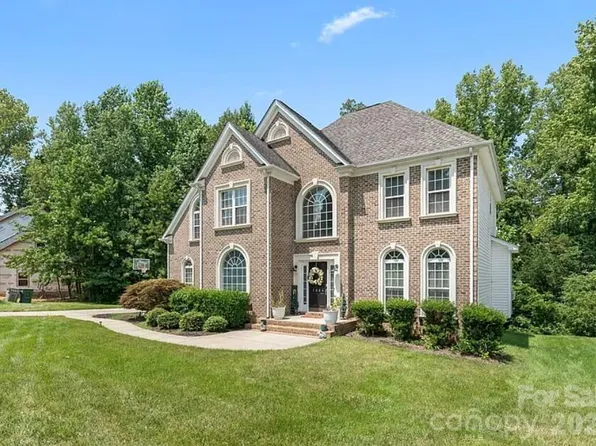 1084 Plantation Trl, Gastonia, NC 28056