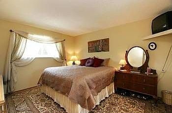 4th image of 2438 Nautilus Ct