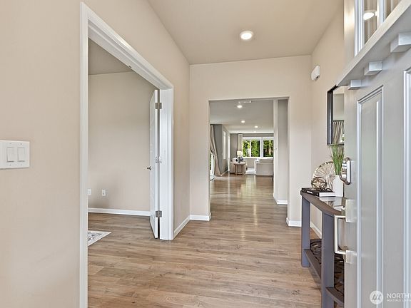 3rd image of 12506 Emerald Ridge Boulevard E