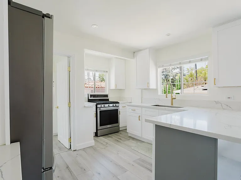 408 Spencer St #D — Photo 13