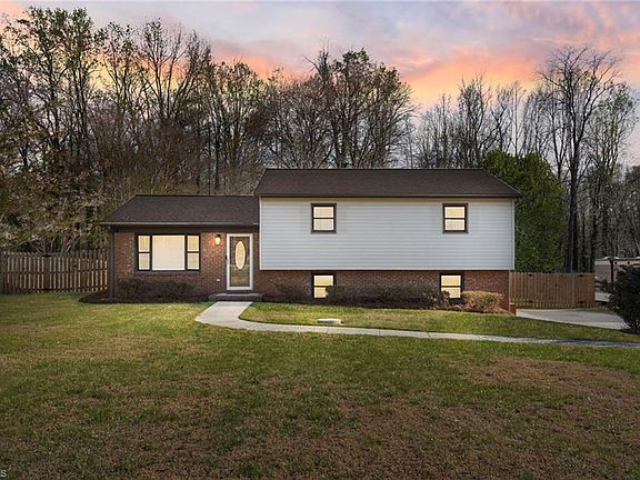 2nd image of 170 Cliffwood Dr